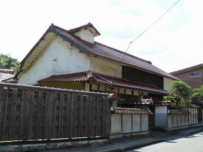 ���c�ƏZ��