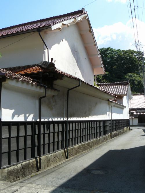 ���c�ƏZ��