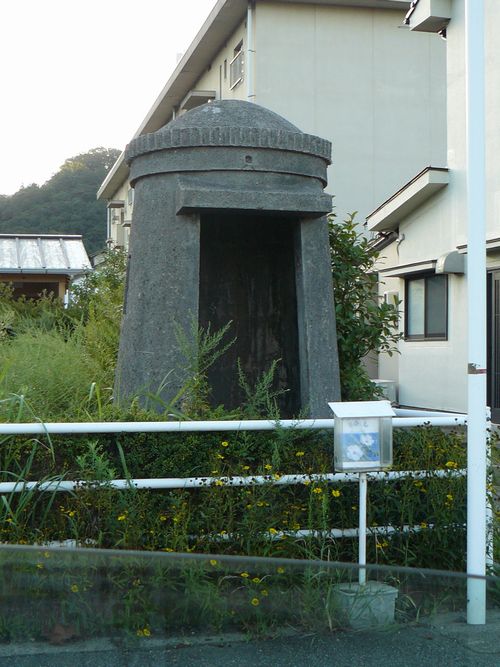 ���������\��A���J��������