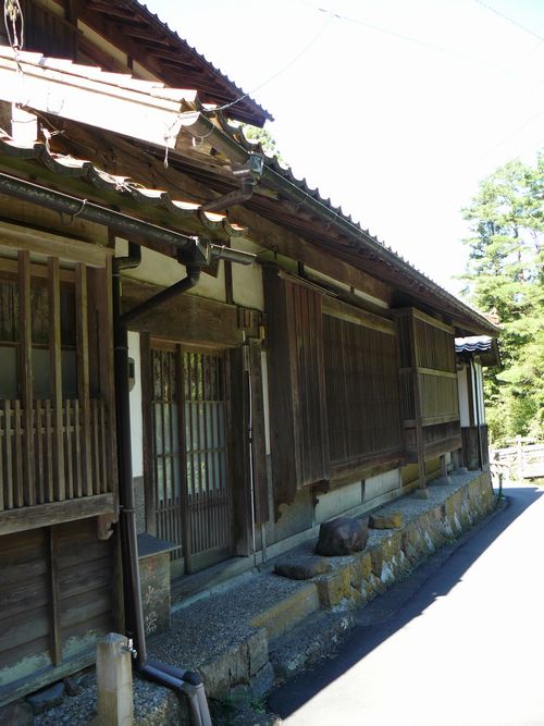 �����ƏZ��