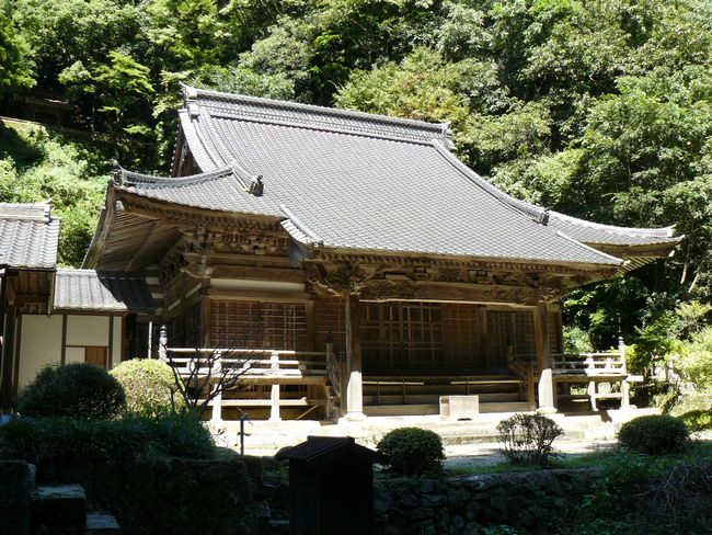 �������E�{��